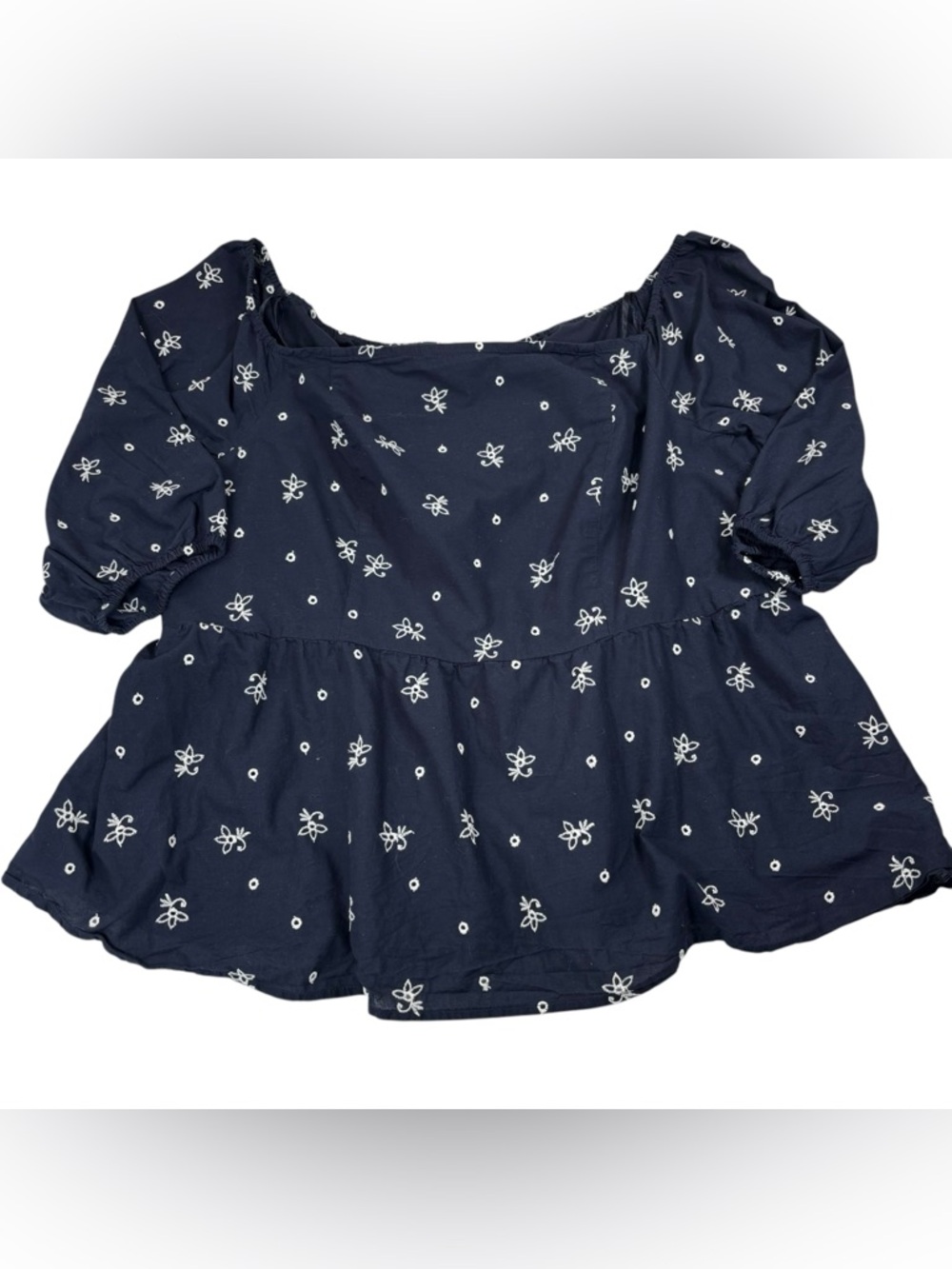 Lane Bryant Navy Peplum Top with White Floral Embroidery Puff Sleeve Sz20